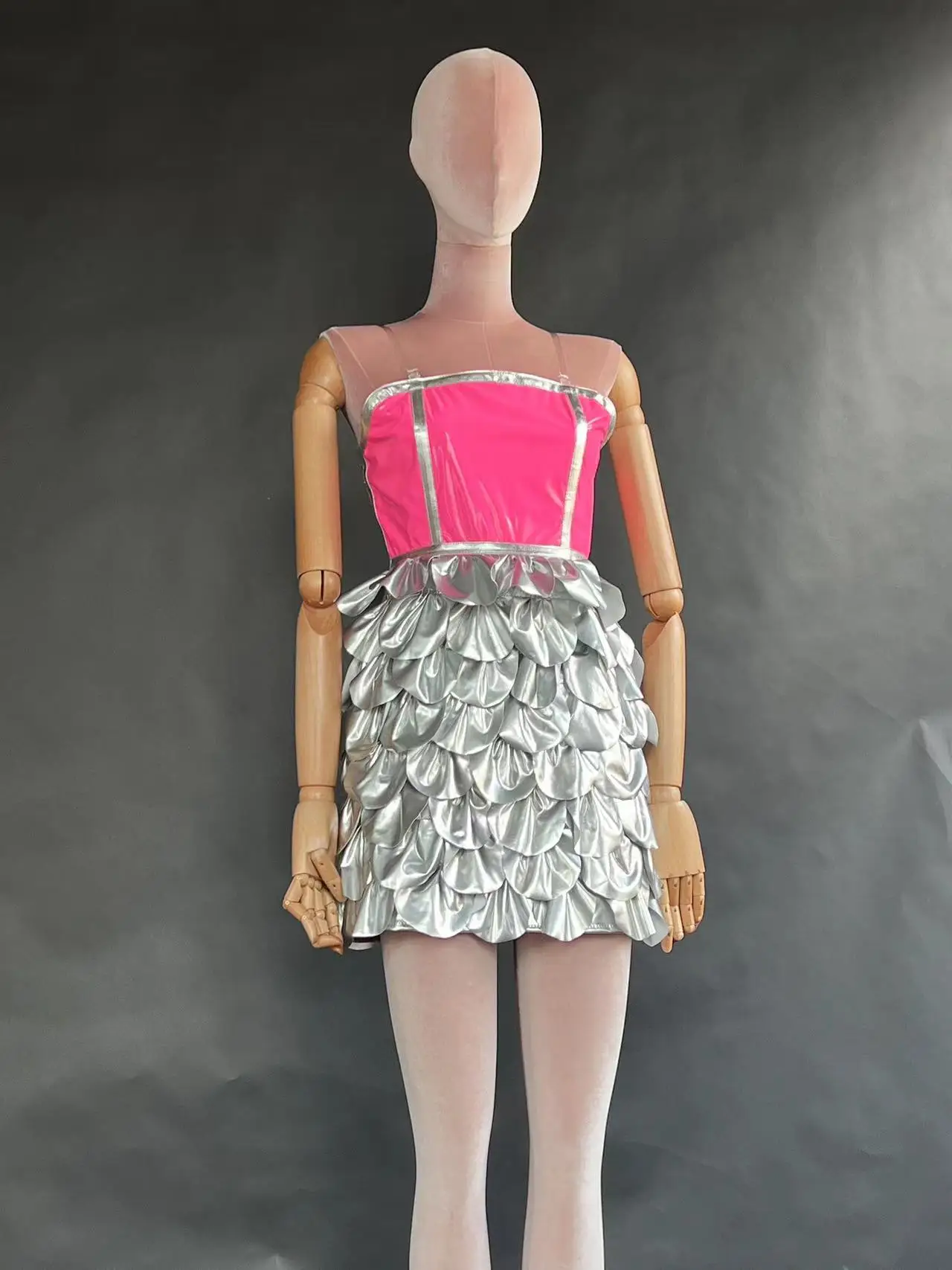 Одежда для выступлений певицы и танцовщицы Одежда для Kpop Джазовых танцев Платье с серебряными лепестками Праздничный наряд Платье трансвестита